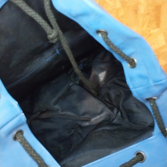 Vintage rubber backpack - Picture 6 of 9